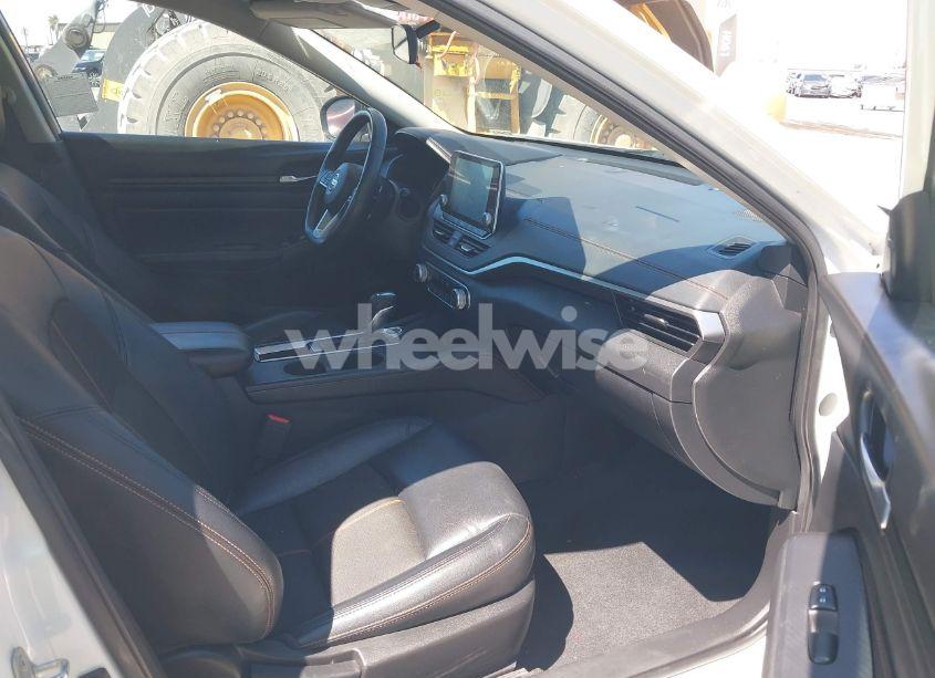 Photo 5 of 2021 Nissan Altima SR FWD (VIN 1N4BL4CV3MN391965)