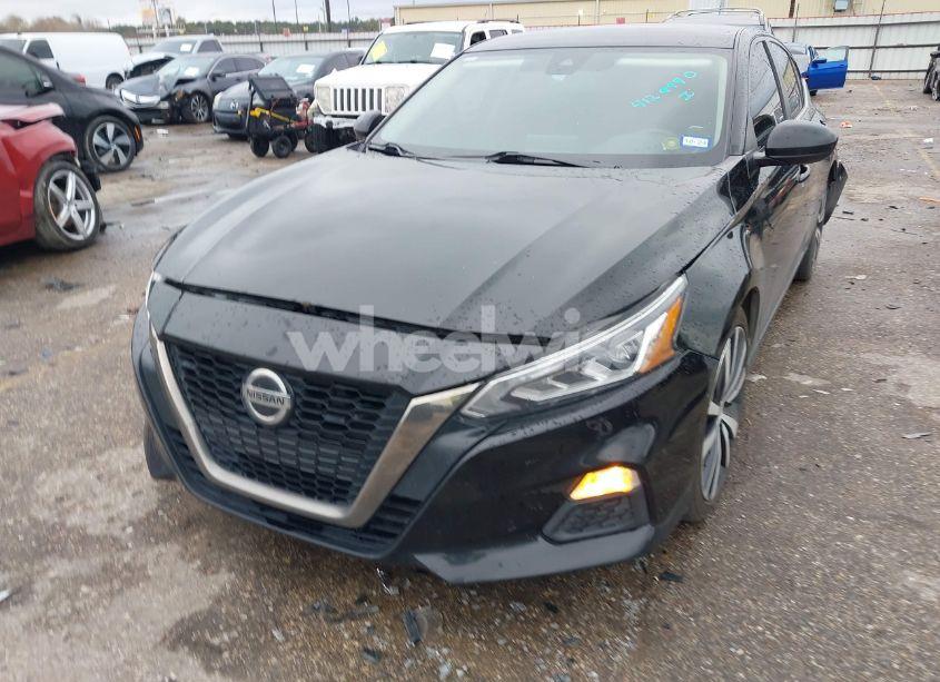 Photo 2 of 2021 Nissan Altima SR FWD (VIN 1N4BL4CV3MN411681)