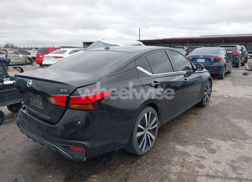 Photo 4 of 2021 Nissan Altima SR FWD (VIN 1N4BL4CV3MN411681)