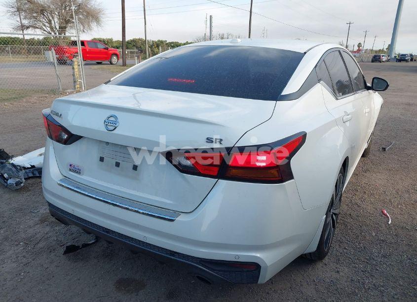 Photo 4 of 2022 Nissan Altima SR FWD (VIN 1N4BL4CV3NN362578)