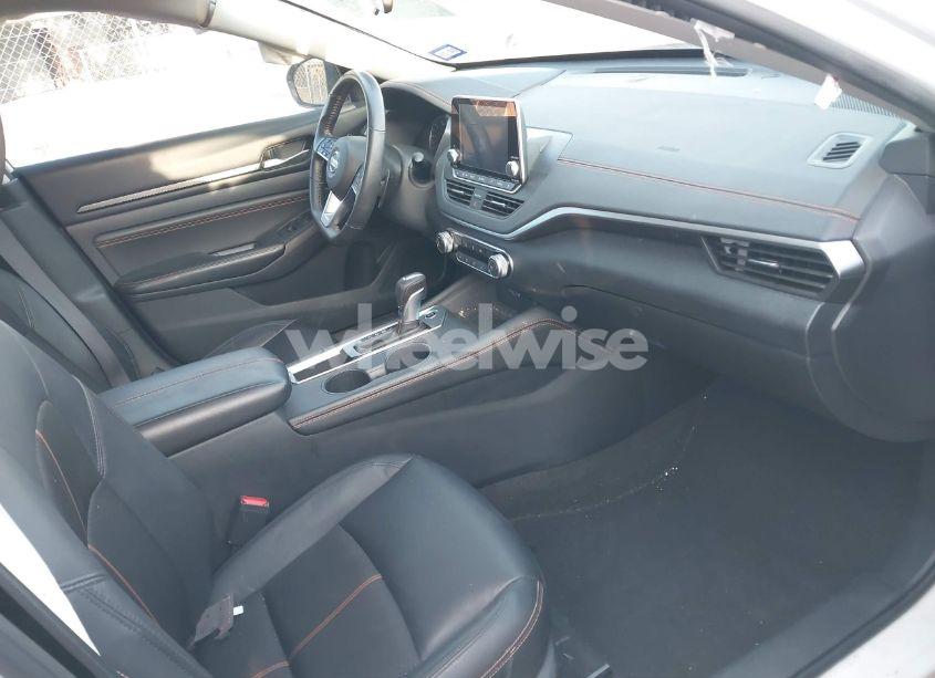 Photo 5 of 2022 Nissan Altima SR FWD (VIN 1N4BL4CV3NN362578)