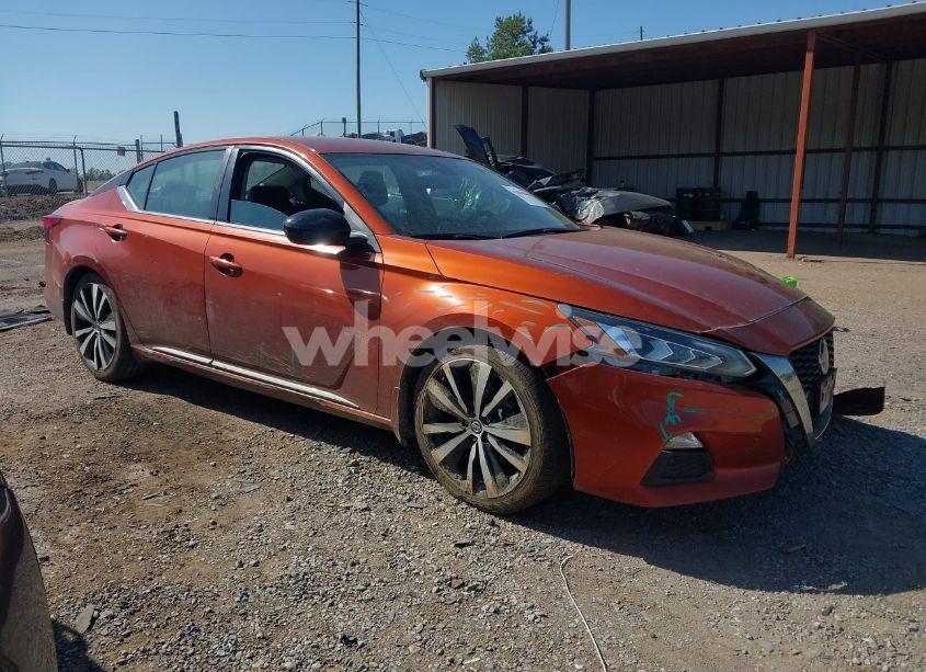 2022 Nissan Altima SR FWD (VIN 1N4BL4CV3NN368204) main photo