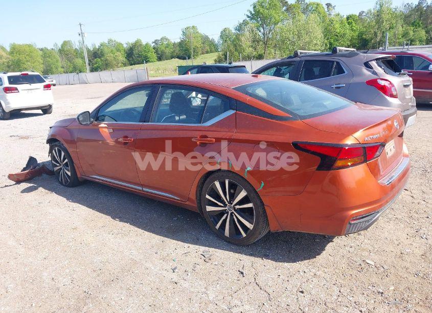 Photo 3 of 2022 Nissan Altima SR FWD (VIN 1N4BL4CV3NN368204)