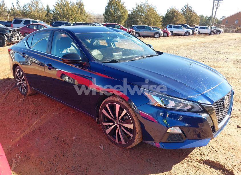 2022 Nissan Altima SR FWD (VIN 1N4BL4CV3NN378862) main photo