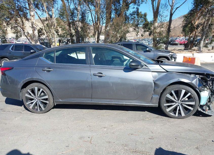 Photo 14 of 2022 Nissan Altima SR FWD (VIN 1N4BL4CV3NN384919)