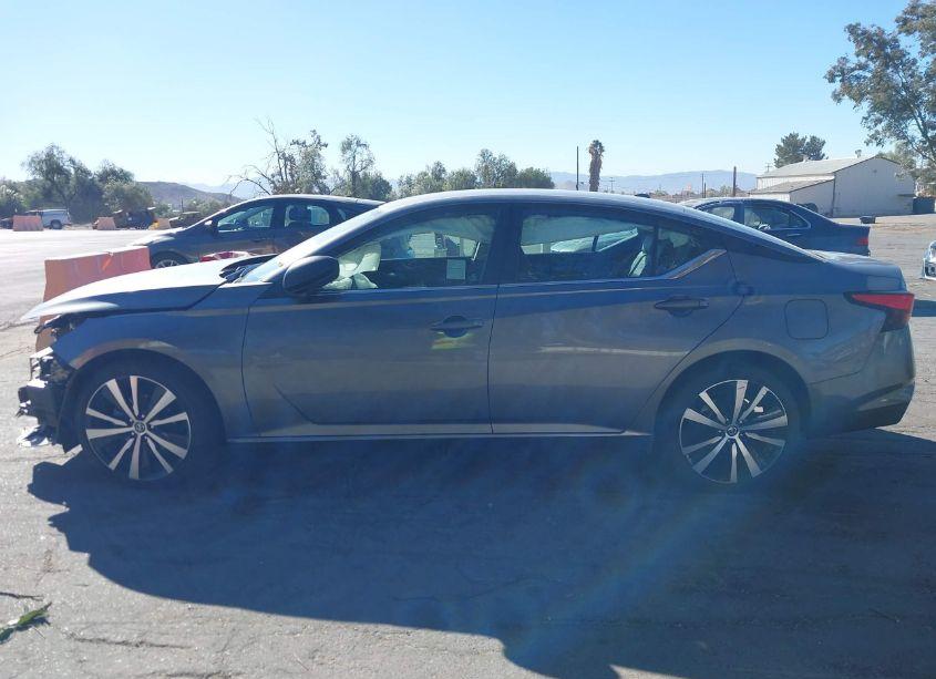 Photo 15 of 2022 Nissan Altima SR FWD (VIN 1N4BL4CV3NN384919)