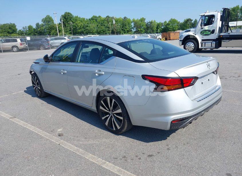 Photo 3 of 2022 Nissan Altima SR FWD (VIN 1N4BL4CV3NN408023)