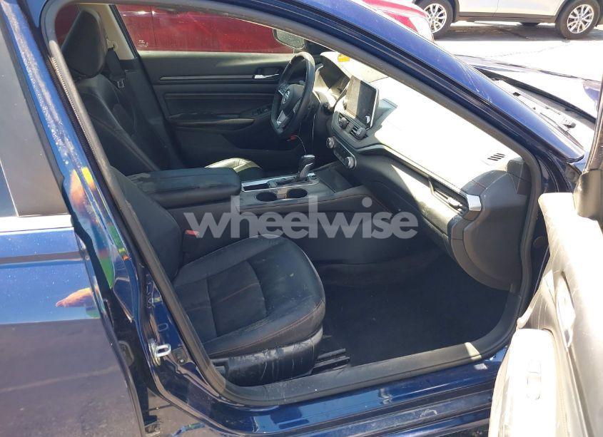 Photo 5 of 2022 Nissan Altima SR FWD (VIN 1N4BL4CV3NN424531)