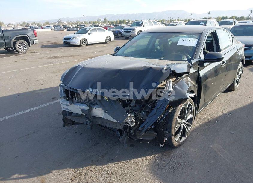 Photo 2 of 2023 Nissan Altima SR FWD (VIN 1N4BL4CV3PN312346)