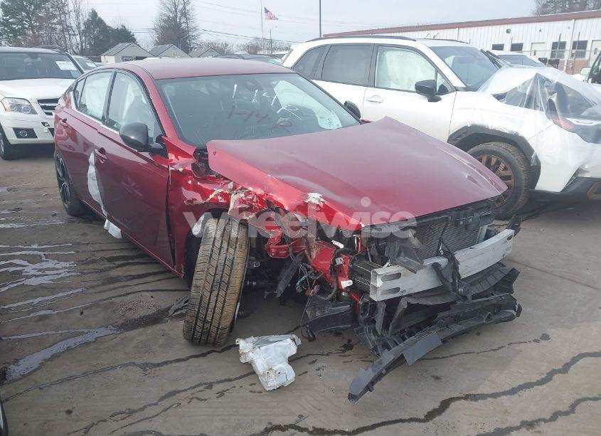 2023 Nissan Altima SR FWD (VIN 1N4BL4CV3PN386771) main photo