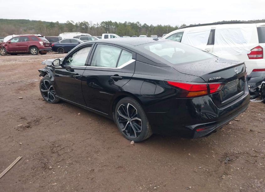 Photo 3 of 2023 Nissan Altima SR FWD (VIN 1N4BL4CV3PN393543)