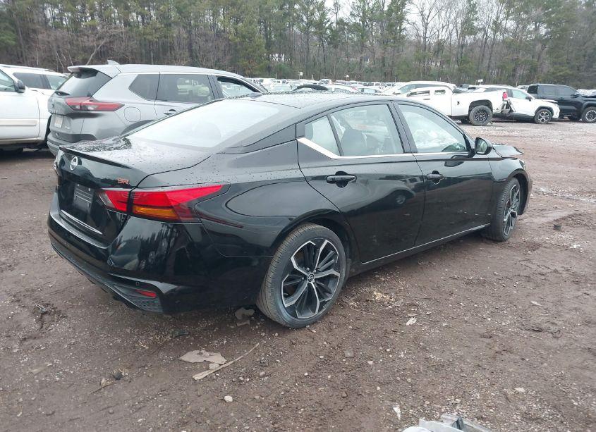 Photo 4 of 2023 Nissan Altima SR FWD (VIN 1N4BL4CV3PN393543)