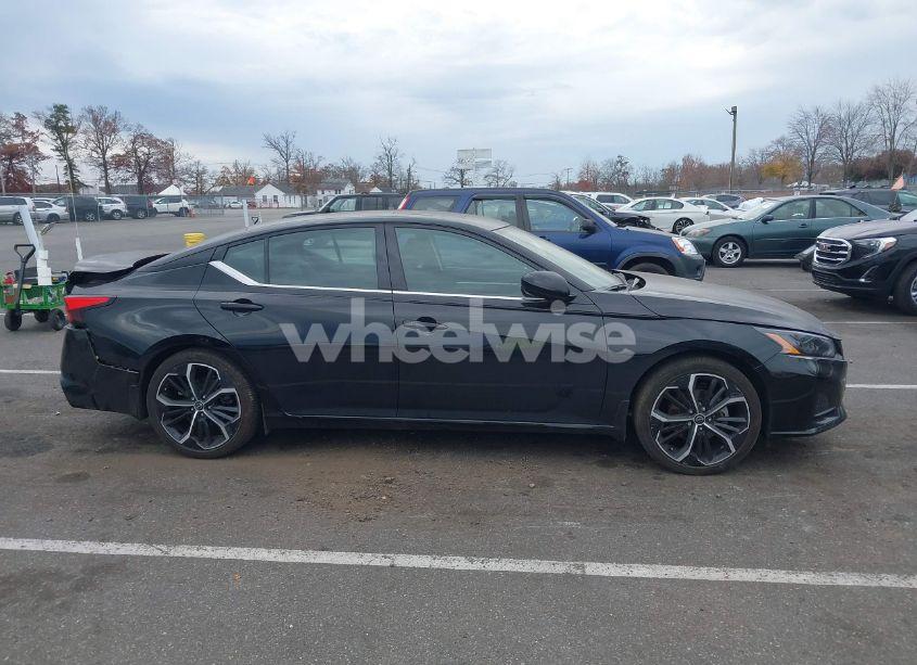 Photo 13 of 2023 Nissan Altima SR FWD (VIN 1N4BL4CV3PN424015)