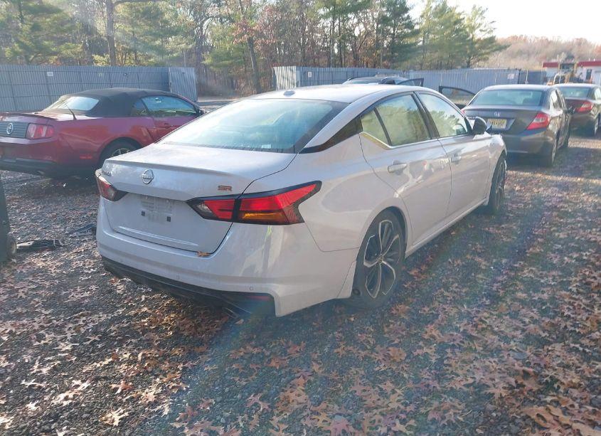 Photo 4 of 2024 Nissan Altima SR FWD (VIN 1N4BL4CV3RN315377)