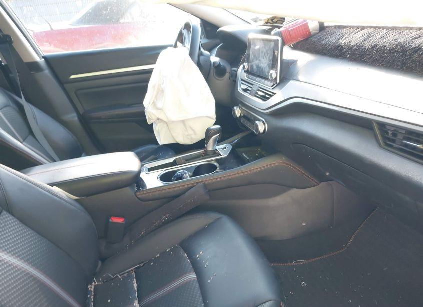 Photo 5 of 2024 Nissan Altima SR FWD (VIN 1N4BL4CV3RN315377)