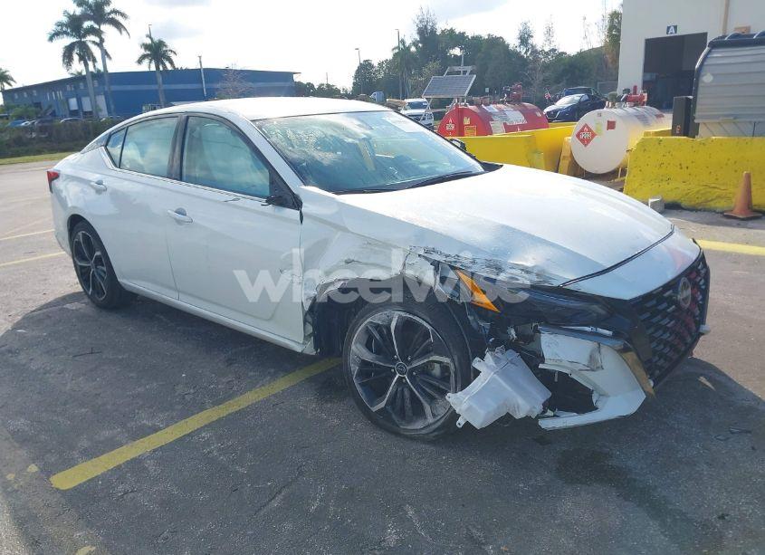 2024 Nissan Altima SR FWD (VIN 1N4BL4CV3RN337427) main photo