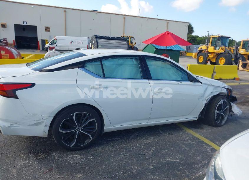 Photo 13 of 2024 Nissan Altima SR FWD (VIN 1N4BL4CV3RN337427)