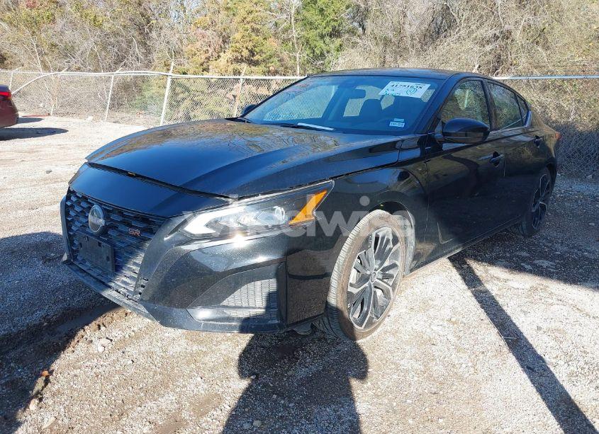 Photo 2 of 2024 Nissan Altima SR FWD (VIN 1N4BL4CV3RN344782)