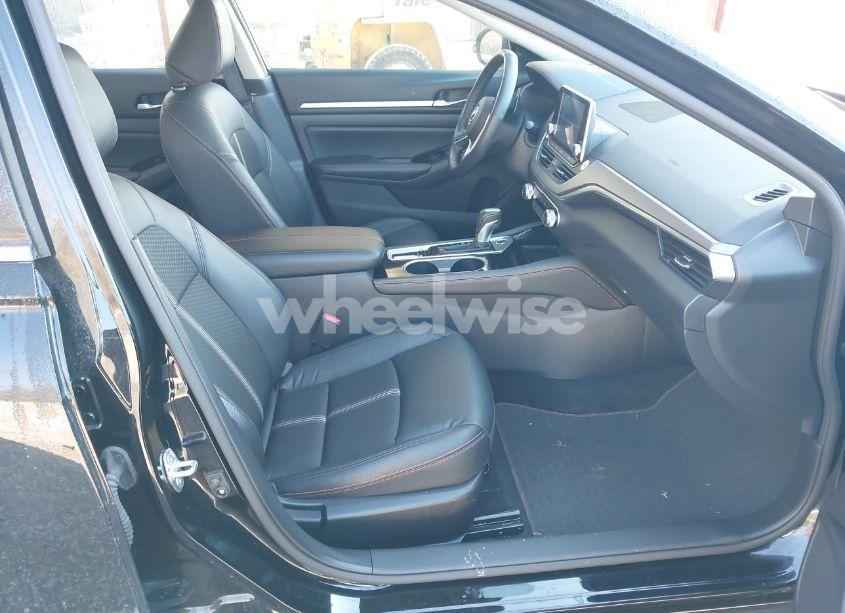 Photo 5 of 2024 Nissan Altima SR FWD (VIN 1N4BL4CV3RN344782)