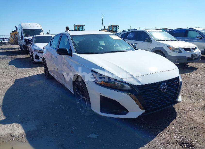 2024 Nissan Altima SR FWD (VIN 1N4BL4CV3RN345821) main photo