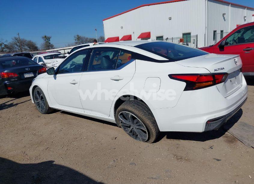 Photo 14 of 2024 Nissan Altima SR FWD (VIN 1N4BL4CV3RN345821)