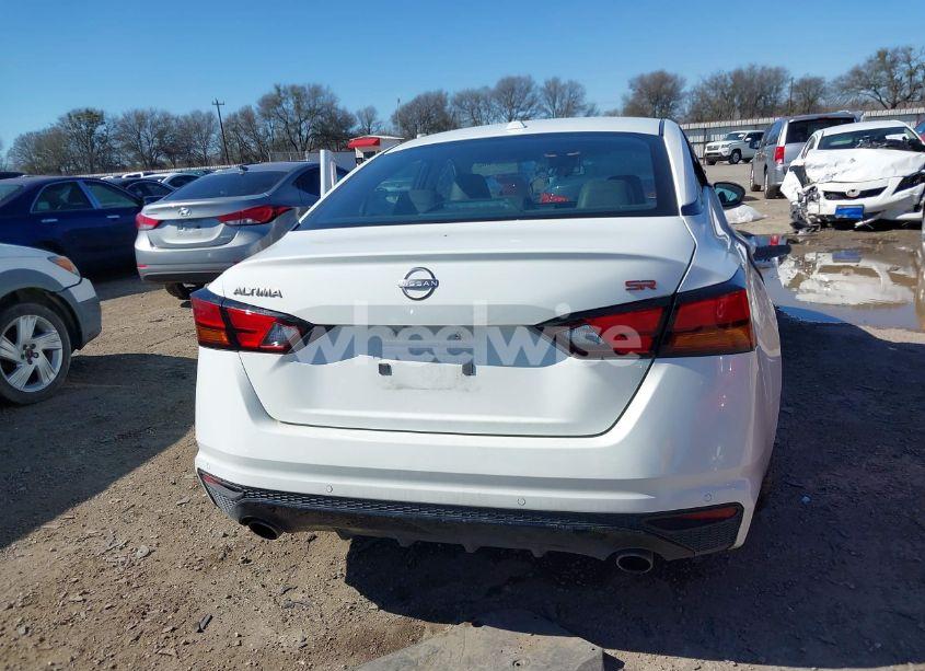 Photo 16 of 2024 Nissan Altima SR FWD (VIN 1N4BL4CV3RN345821)