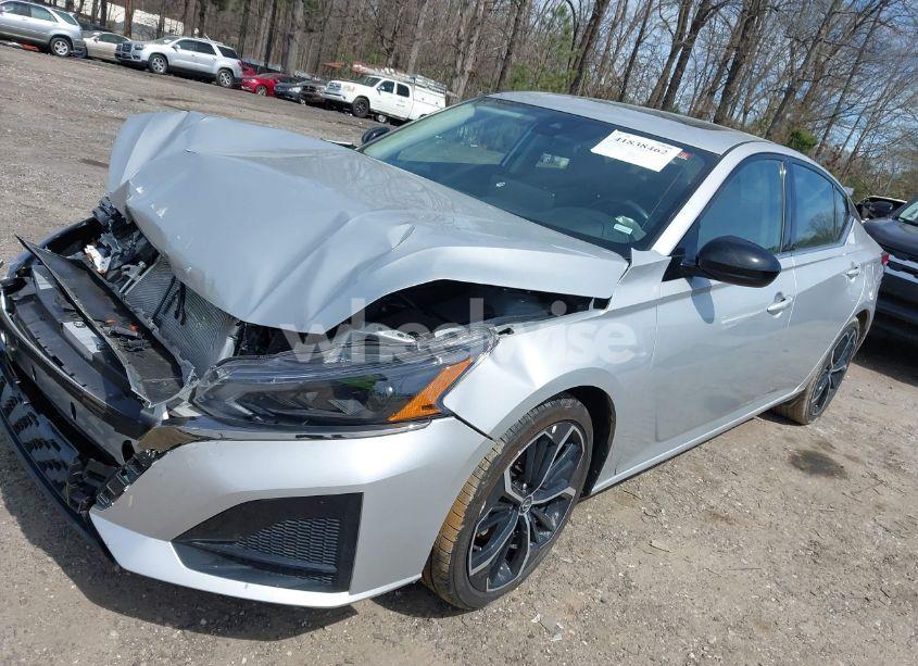 Photo 2 of 2024 Nissan Altima SR FWD (VIN 1N4BL4CV3RN430058)