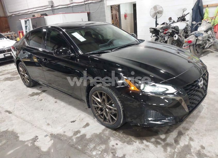 2025 Nissan Altima SR FWD (VIN 1N4BL4CV3SN314252) main photo