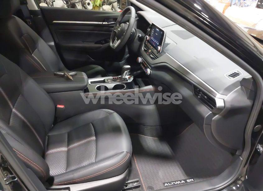 Photo 5 of 2025 Nissan Altima SR FWD (VIN 1N4BL4CV3SN314252)