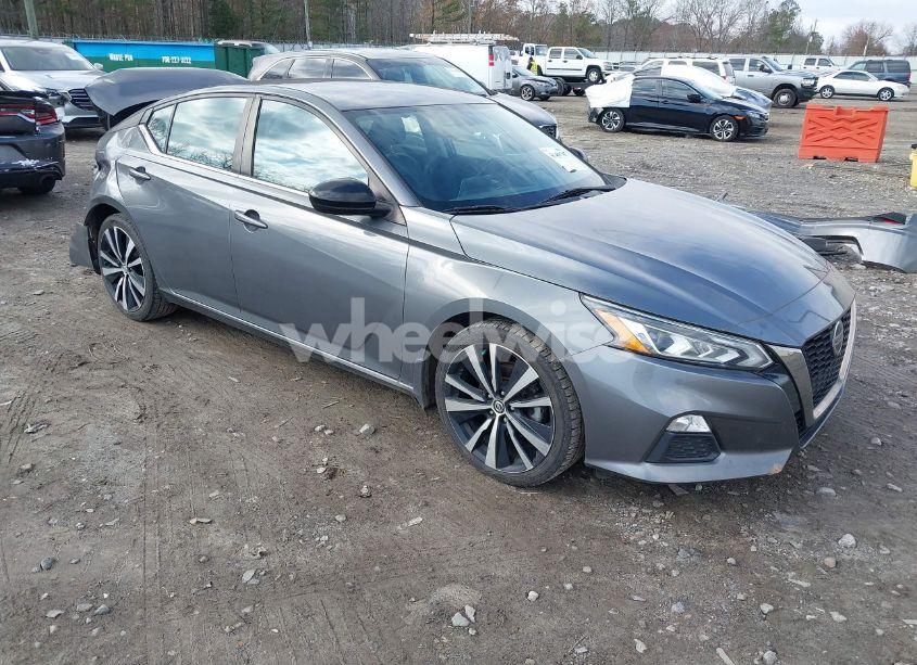2019 Nissan Altima 2.5 SR (VIN 1N4BL4CV4KC104870) main photo