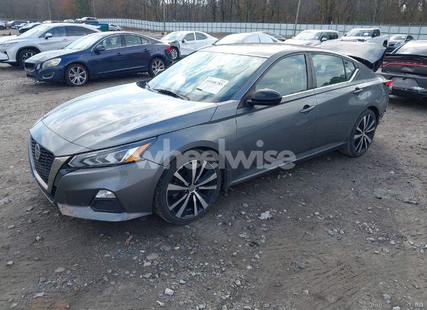 Photo 2 of 2019 Nissan Altima 2.5 SR (VIN 1N4BL4CV4KC104870)