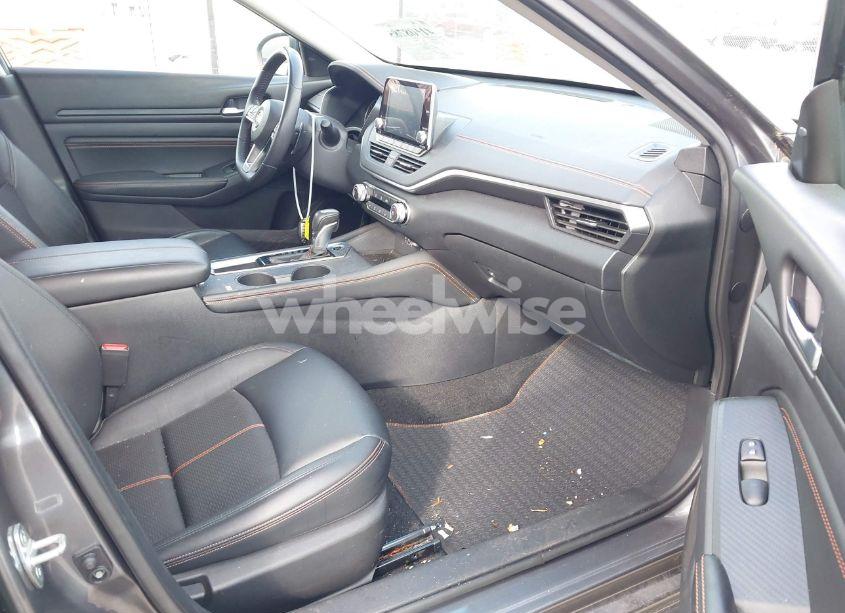 Photo 5 of 2019 Nissan Altima 2.5 SR (VIN 1N4BL4CV4KC104870)