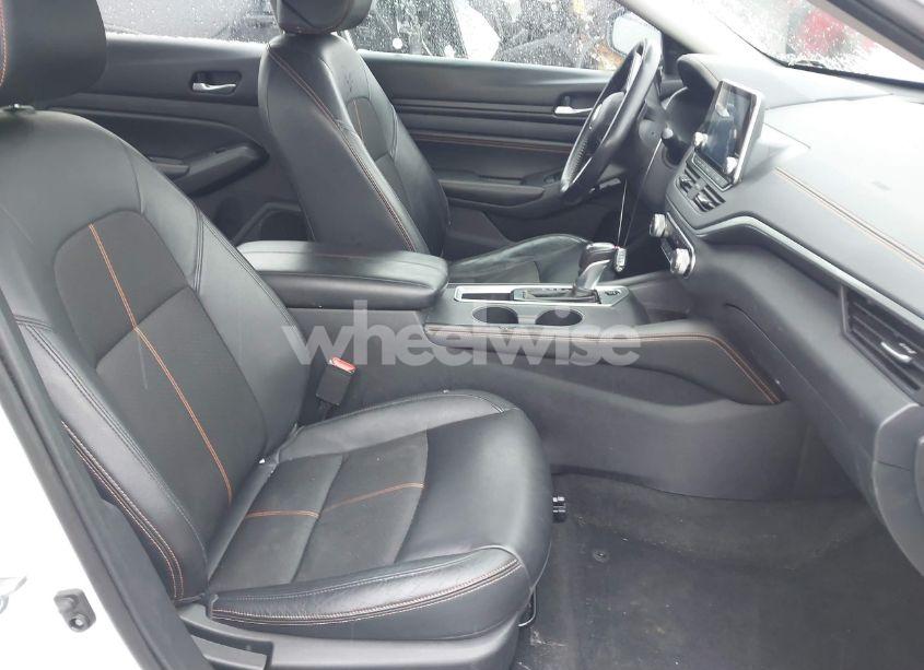 Photo 5 of 2019 Nissan Altima 2.5 SR (VIN 1N4BL4CV4KC130272)