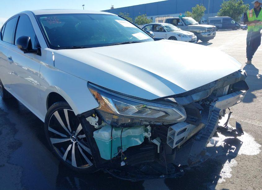 Photo 18 of 2019 Nissan Altima 2.5 SR (VIN 1N4BL4CV4KC137464)