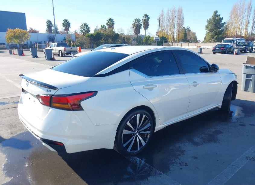 Photo 4 of 2019 Nissan Altima 2.5 SR (VIN 1N4BL4CV4KC137464)