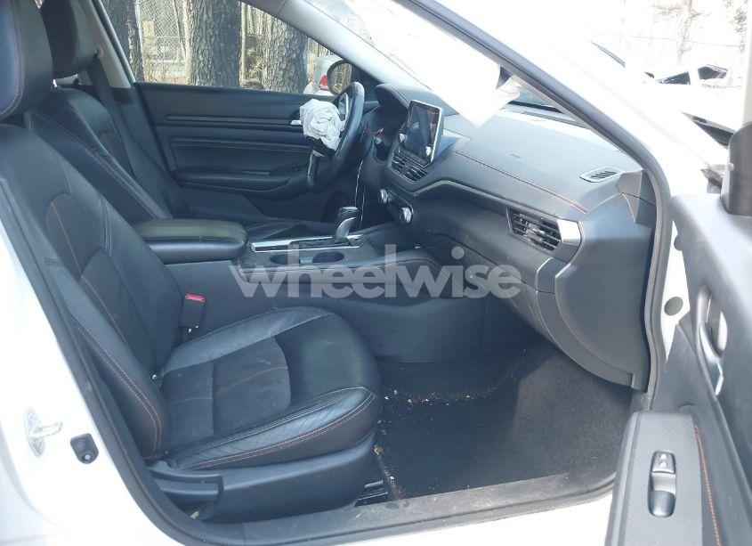 Photo 5 of 2019 Nissan Altima 2.5 SR (VIN 1N4BL4CV4KC148593)