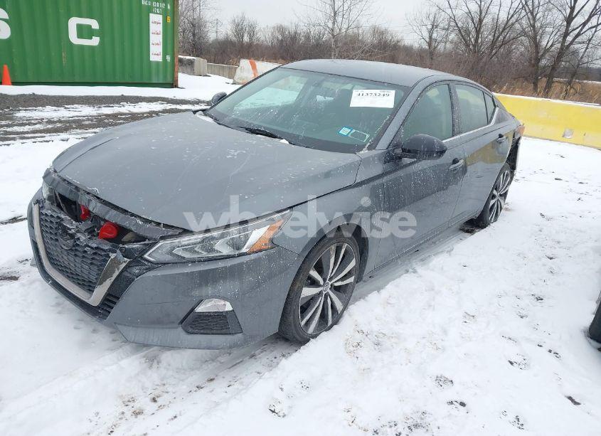 Photo 2 of 2019 Nissan Altima 2.5 SR (VIN 1N4BL4CV4KC172280)