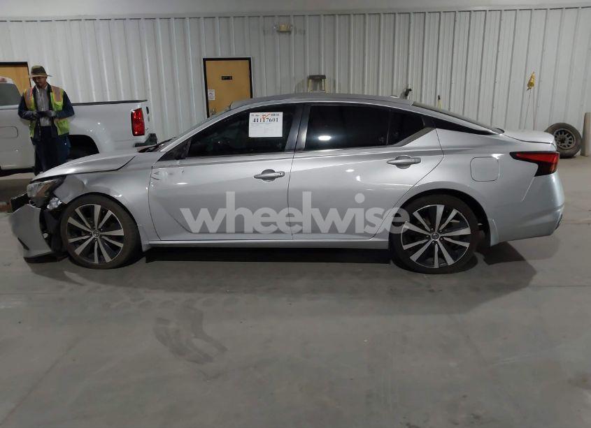 Photo 15 of 2020 Nissan Altima SR FWD (VIN 1N4BL4CV4LC120150)