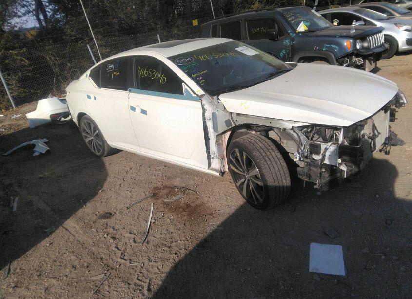 2020 Nissan Altima SR FWD (VIN 1N4BL4CV4LC168053) main photo