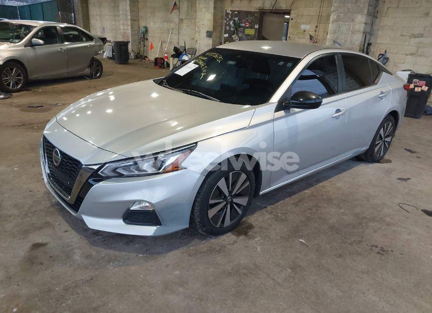 Photo 2 of 2020 Nissan Altima SR FWD (VIN 1N4BL4CV4LC196970)