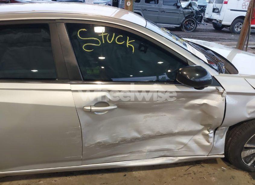 Photo 5 of 2020 Nissan Altima SR FWD (VIN 1N4BL4CV4LC196970)