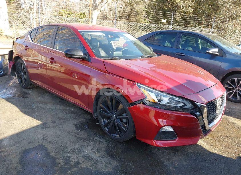 2020 Nissan Altima SR FWD (VIN 1N4BL4CV4LC198167) main photo