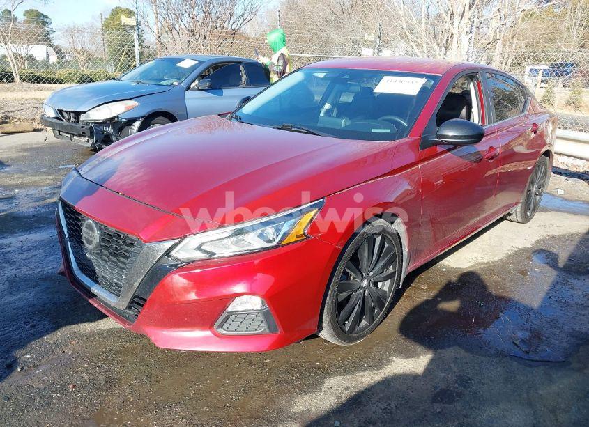 Photo 2 of 2020 Nissan Altima SR FWD (VIN 1N4BL4CV4LC198167)