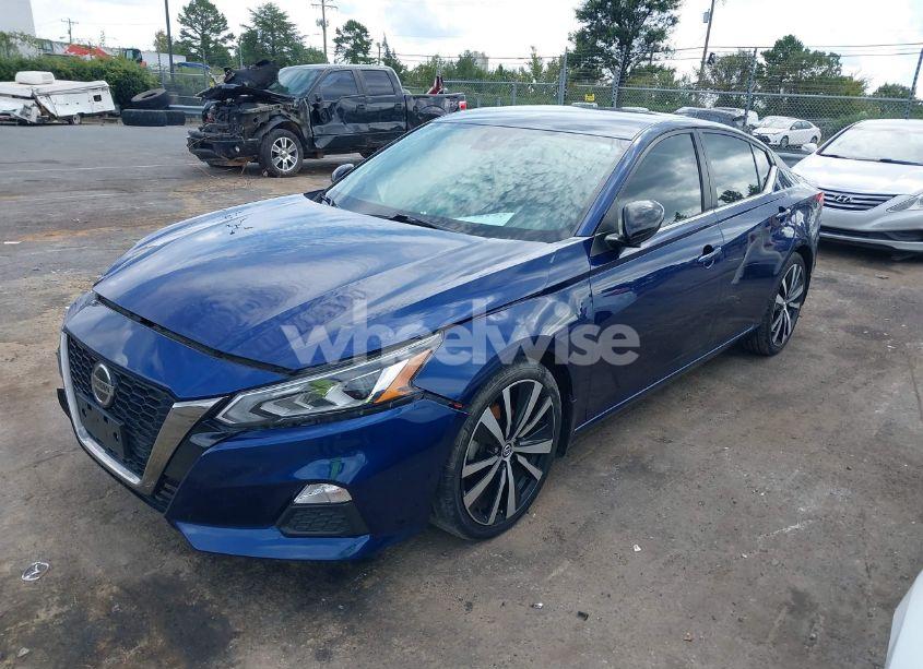 Photo 2 of 2020 Nissan Altima SR FWD (VIN 1N4BL4CV4LC233466)