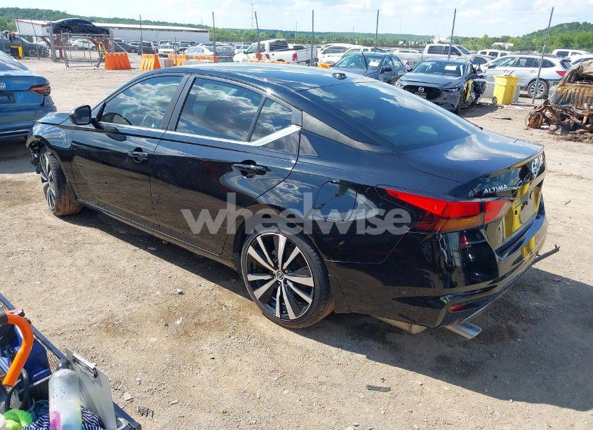 Photo 3 of 2020 Nissan Altima SR FWD (VIN 1N4BL4CV4LC250722)