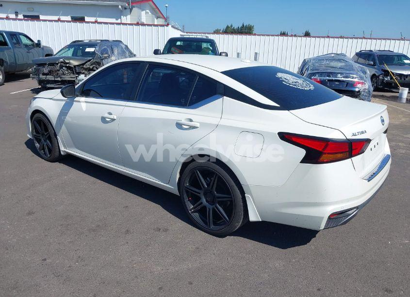 Photo 3 of 2020 Nissan Altima SR FWD (VIN 1N4BL4CV4LC273420)