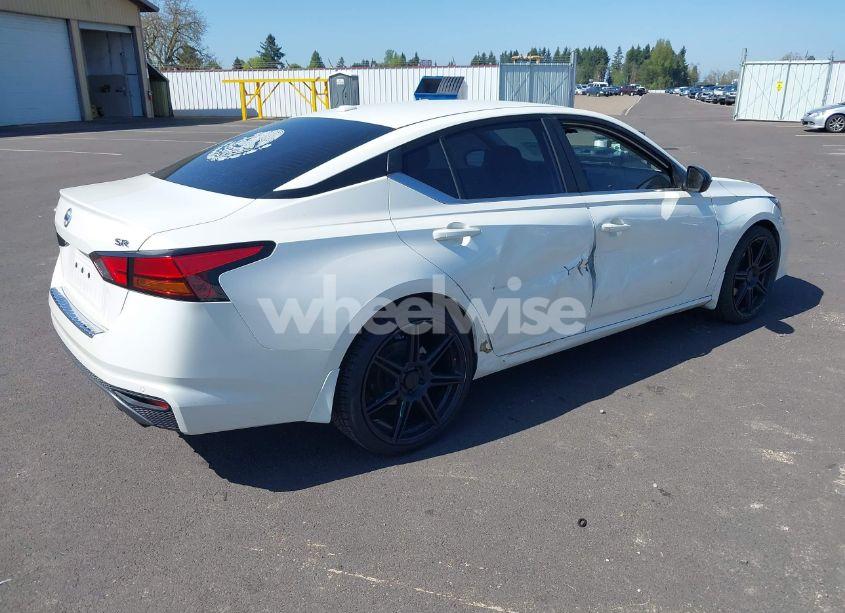 Photo 4 of 2020 Nissan Altima SR FWD (VIN 1N4BL4CV4LC273420)