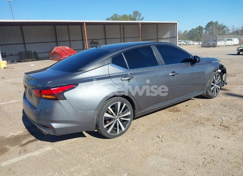 Photo 4 of 2020 Nissan Altima SR FWD (VIN 1N4BL4CV4LN305433)
