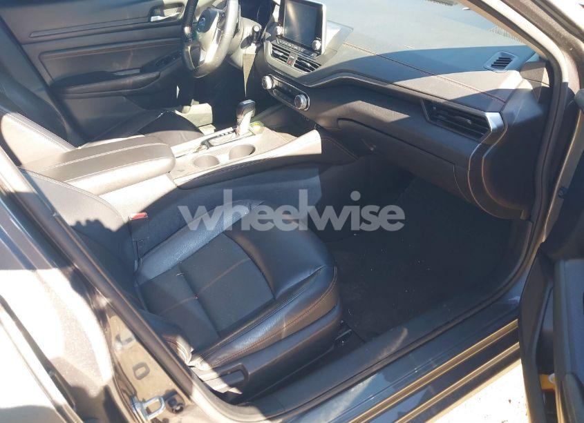 Photo 5 of 2020 Nissan Altima SR FWD (VIN 1N4BL4CV4LN305433)