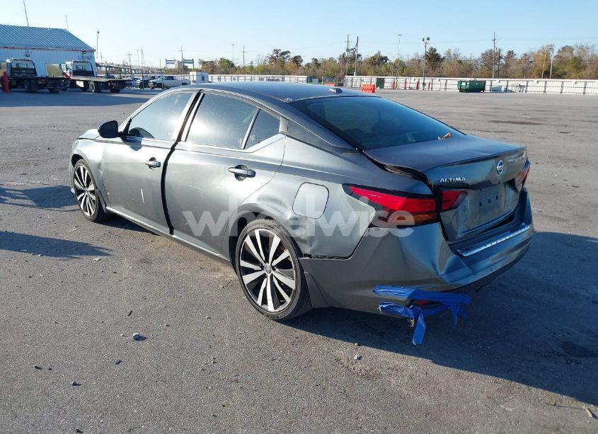 Photo 3 of 2020 Nissan Altima SR FWD (VIN 1N4BL4CV4LN315542)